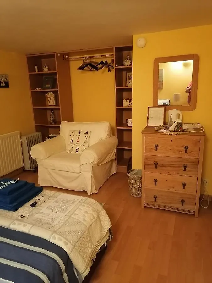 Ty Maher Le Saint Bed & Breakfast